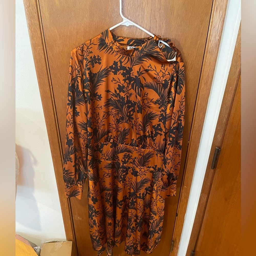 Beautiful Fall/winter dress Kahlana Barfield Brown